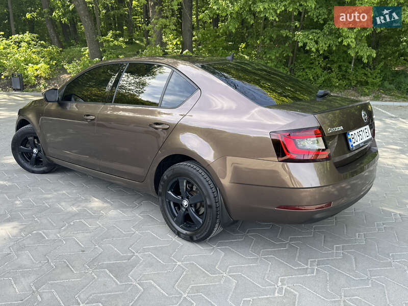 Лифтбек Skoda Octavia 2018 в Тернополе
