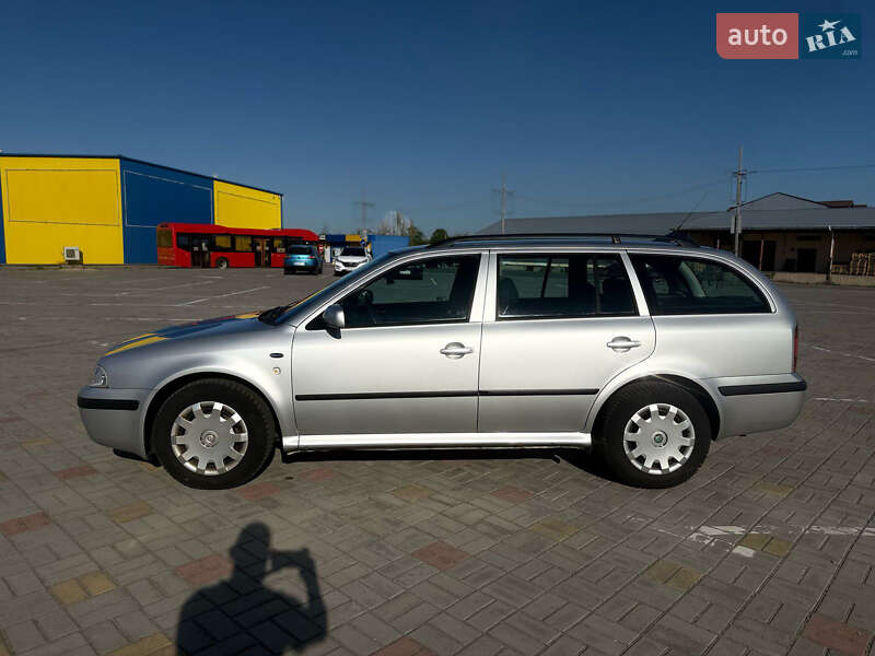 Універсал Skoda Octavia 2001 в Житомирі