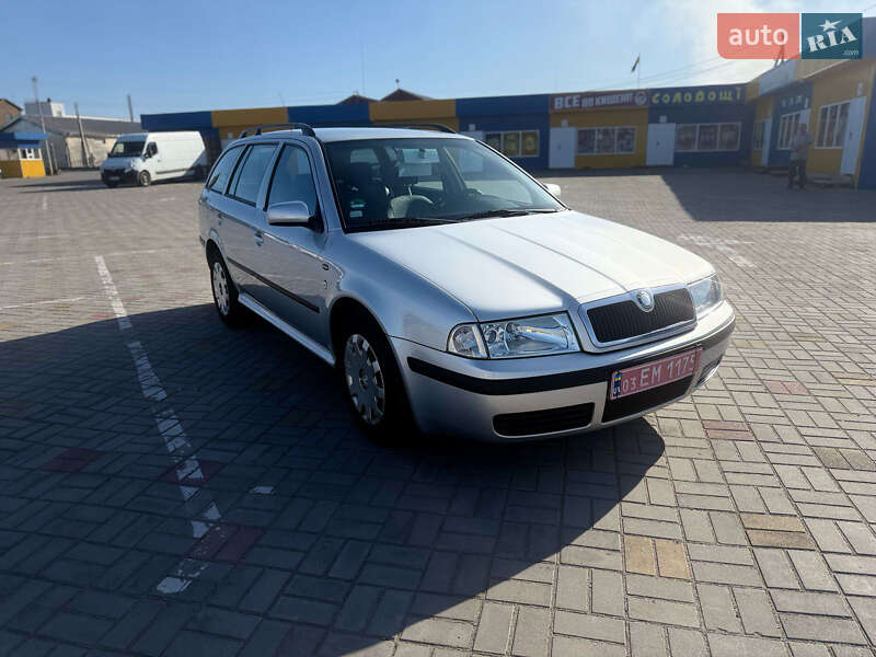Універсал Skoda Octavia 2001 в Житомирі