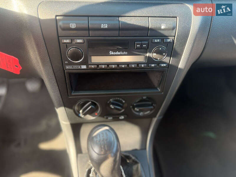 Універсал Skoda Octavia 2001 в Житомирі