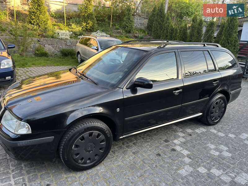 Універсал Skoda Octavia 2008 в Звягелі