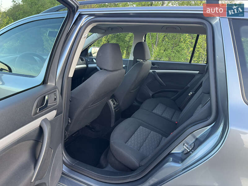 Универсал Skoda Octavia 2012 в Ровно