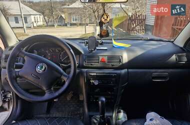 Лифтбек Skoda Octavia 2004 в Каневе