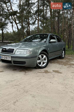 Лифтбек Skoda Octavia 2002 в 