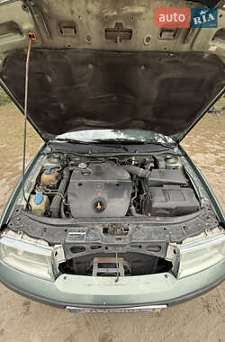 Лифтбек Skoda Octavia 2002 в 