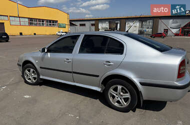 Лифтбек Skoda Octavia 2002 в Житомире