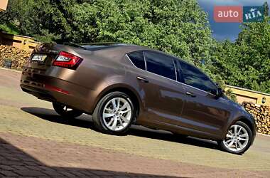 Ліфтбек Skoda Octavia 2019 в 