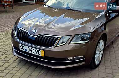 Ліфтбек Skoda Octavia 2019 в 