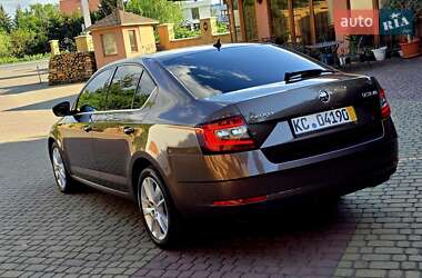Ліфтбек Skoda Octavia 2019 в 