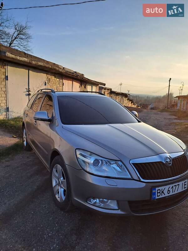 Универсал Skoda Octavia 2009 в Днепре