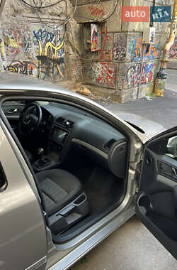 Лифтбек Skoda Octavia 2012 в 