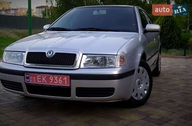 Лифтбек Skoda Octavia 2009 в 