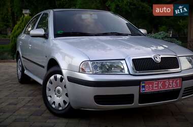 Лифтбек Skoda Octavia 2009 в 