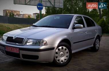 Лифтбек Skoda Octavia 2009 в 