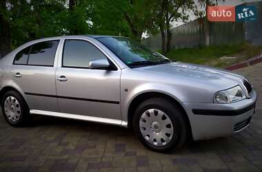 Лифтбек Skoda Octavia 2009 в 