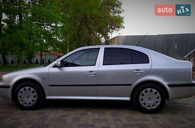 Лифтбек Skoda Octavia 2009 в 
