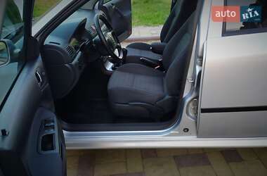 Лифтбек Skoda Octavia 2009 в 