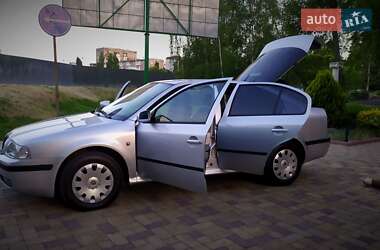 Лифтбек Skoda Octavia 2009 в 