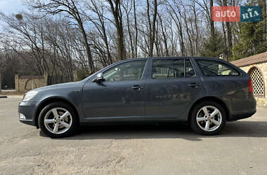 Универсал Skoda Octavia 2010 в 