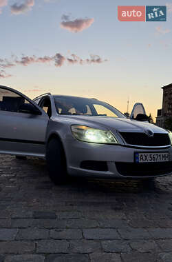 Універсал Skoda Octavia 2009 в Харкові
