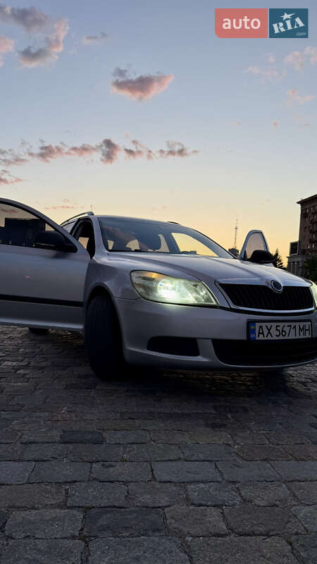 Универсал Skoda Octavia 2009 в 