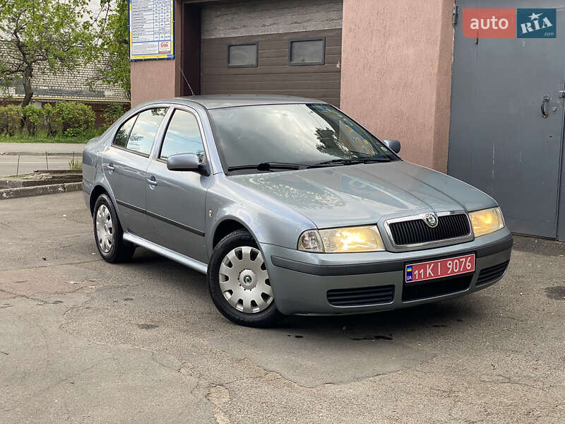 Лифтбек Skoda Octavia 2005 в 