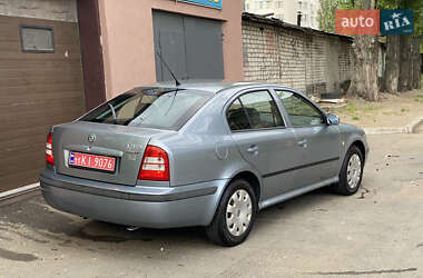 Лифтбек Skoda Octavia 2005 в 