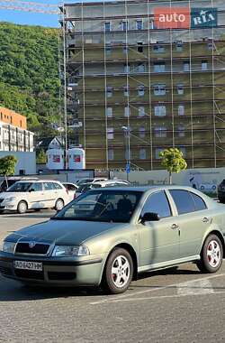 Ліфтбек Skoda Octavia 2001 в 