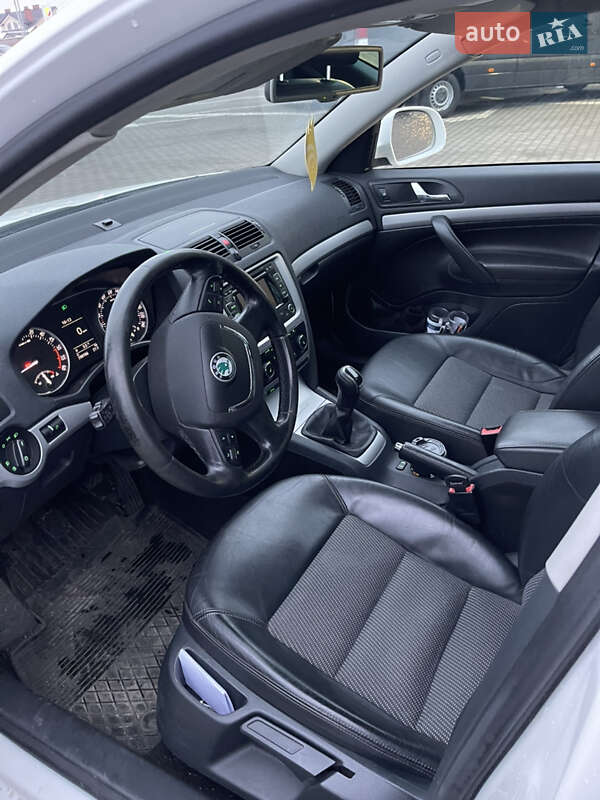 Универсал Skoda Octavia 2012 в Львове