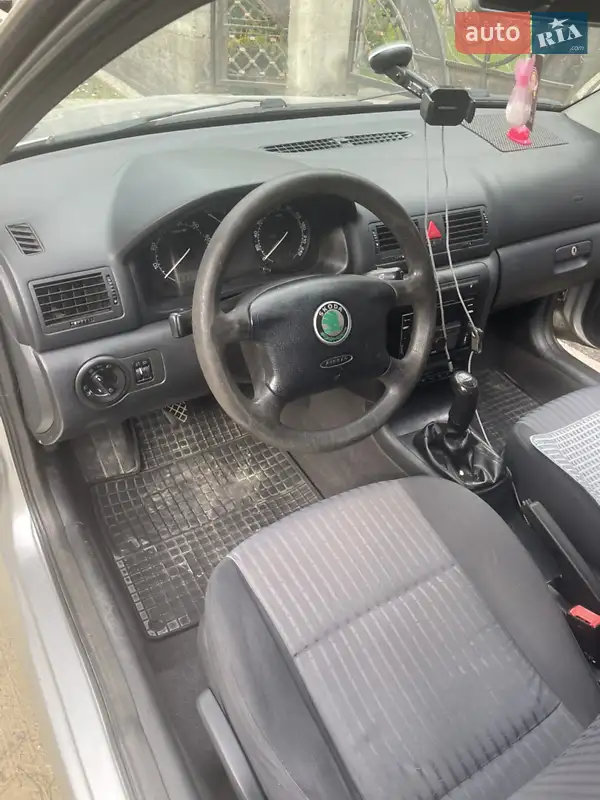 Skoda Octavia 2003 VIN TMBBK41U048730803 фото оголошення 6 з 47