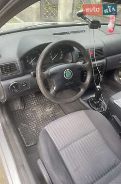 Лифтбек Skoda Octavia 2003 в 