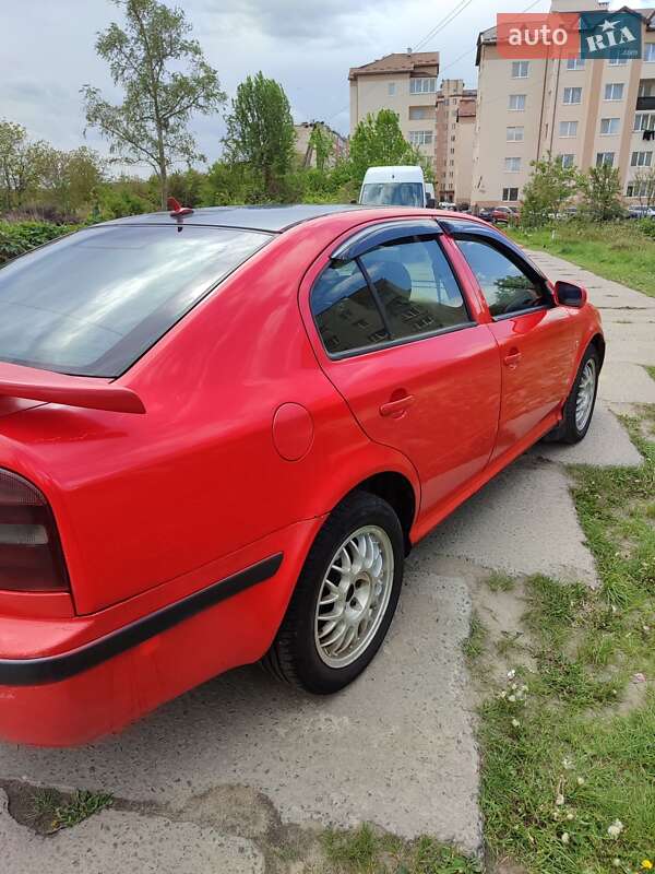 Универсал Skoda Octavia 2000 в Жовкве