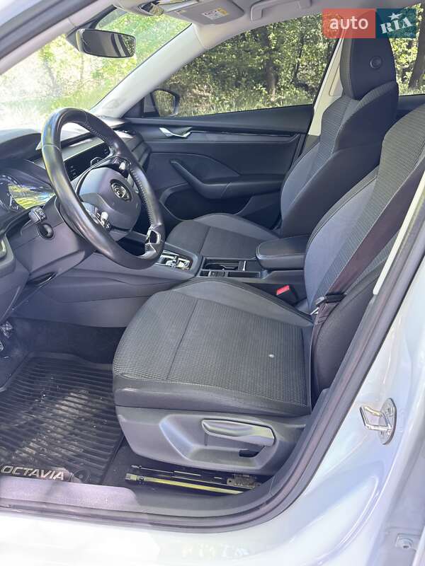 Лифтбек Skoda Octavia 2020 в Киеве