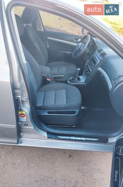 Лифтбек Skoda Octavia 2012 в 