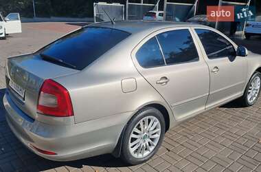 Лифтбек Skoda Octavia 2010 в 