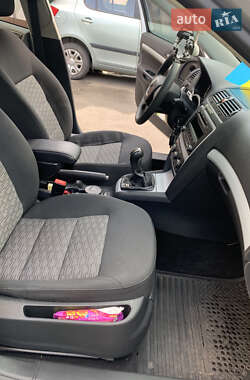 Лифтбек Skoda Octavia 2011 в 