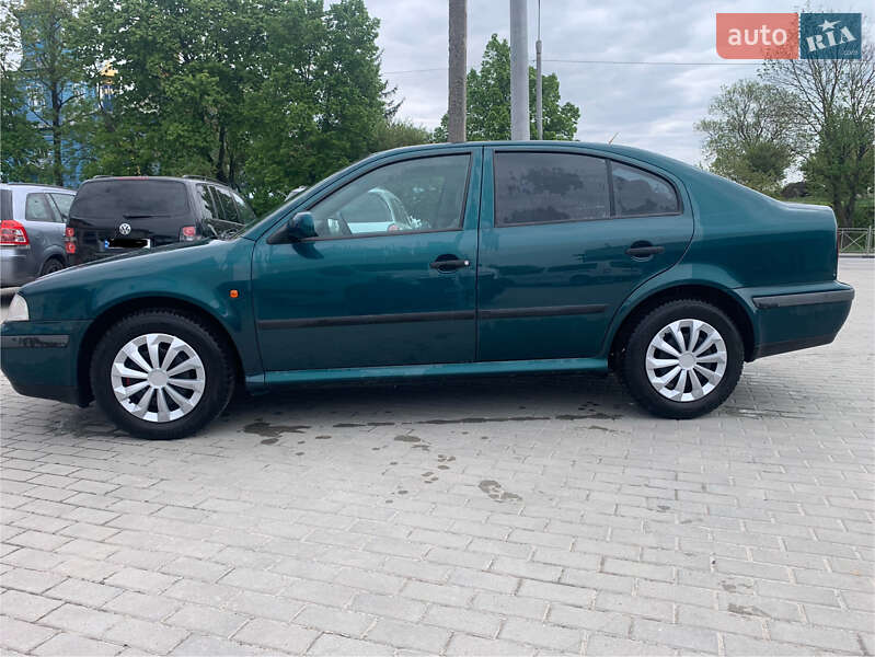 Ліфтбек Skoda Octavia 1999 в Вишнівці