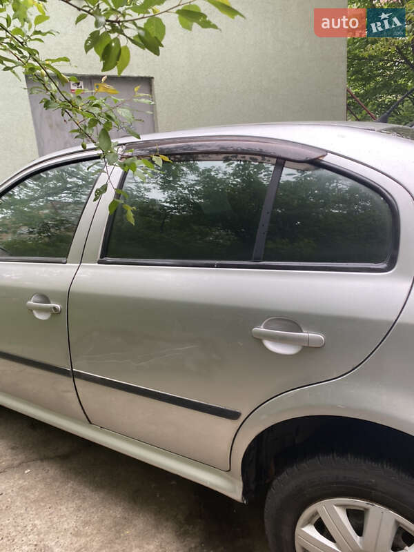 Ліфтбек Skoda Octavia 2002 в Івано-Франківську