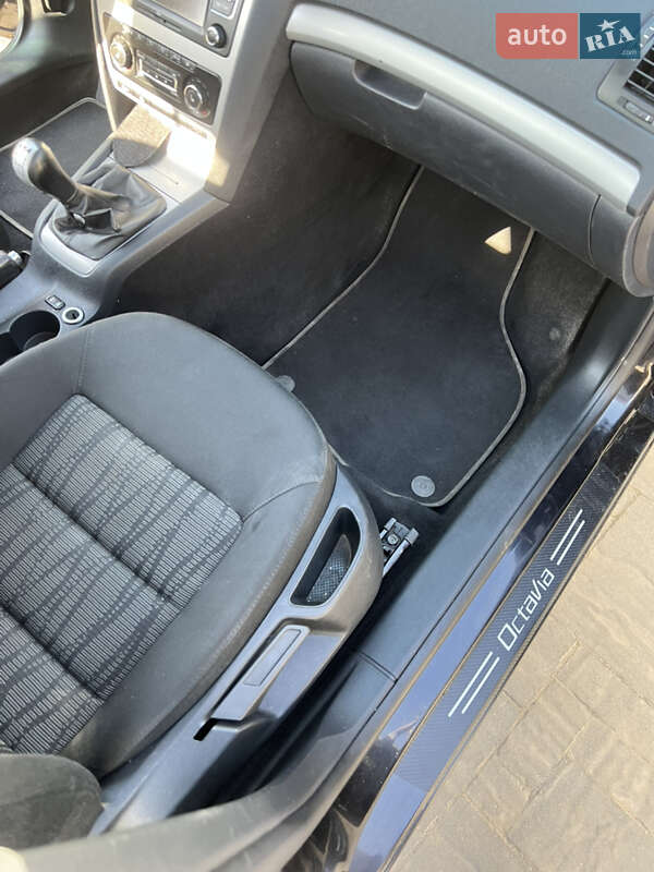 Универсал Skoda Octavia 2010 в Луцке