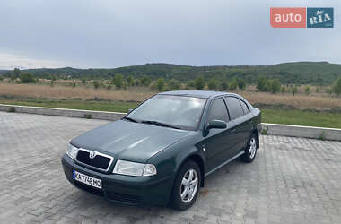Лифтбек Skoda Octavia 2002 в Киеве