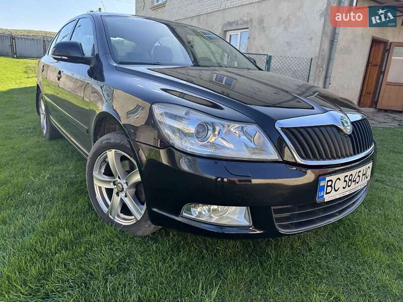Лифтбек Skoda Octavia 2010 в Львове