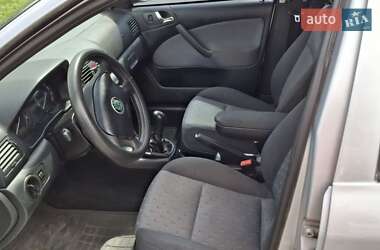 Лифтбек Skoda Octavia 2008 в 