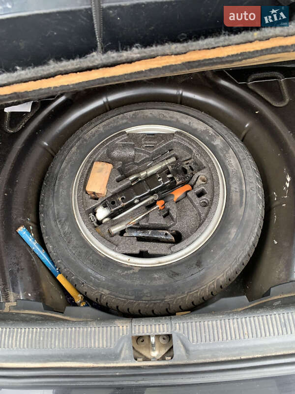 Універсал Skoda Octavia 2011 в Дрогобичі