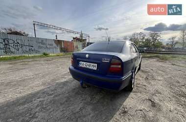 Лифтбек Skoda Octavia 1998 в 