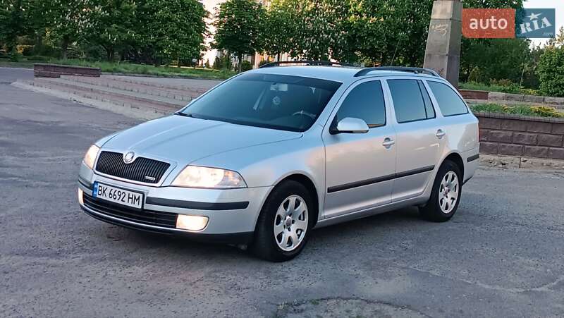 Універсал Skoda Octavia 2007 в Сарнах