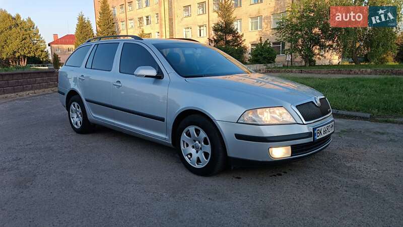 Універсал Skoda Octavia 2007 в Сарнах