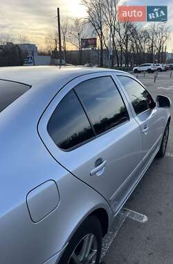 Лифтбек Skoda Octavia 2009 в 