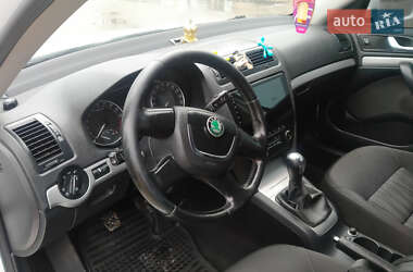 Лифтбек Skoda Octavia 2010 в 