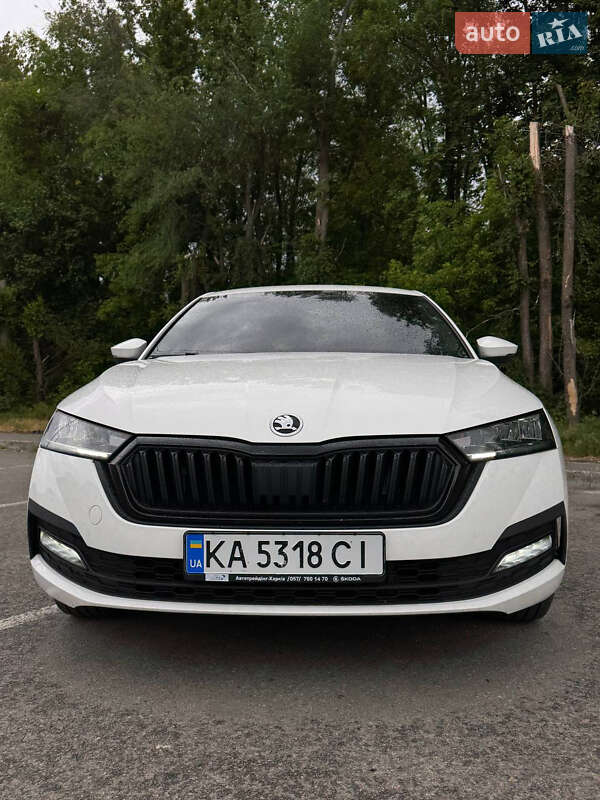 Лифтбек Skoda Octavia 2021 в Днепре
