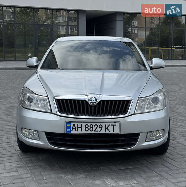 Лифтбек Skoda Octavia 2010 в 